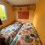 Mobilhome Au Bord Du בקתה