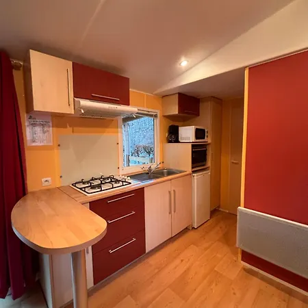 Mobilhome Au Bord Du * Saint-Gerons