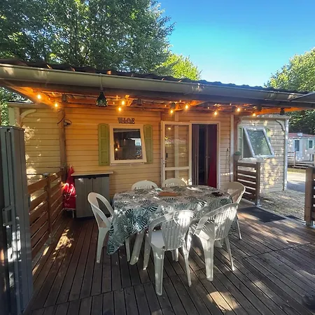 Mobilhome Au Bord Du * Saint-Gérons
