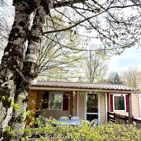 Mobilhome Au Bord Du *