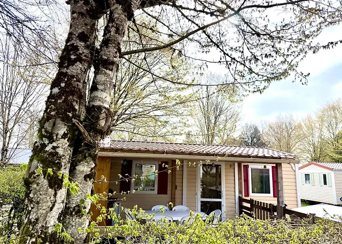 Mobilhome Au Bord Du *