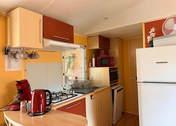 Mobilhome Au Bord Du Saint-Gerons